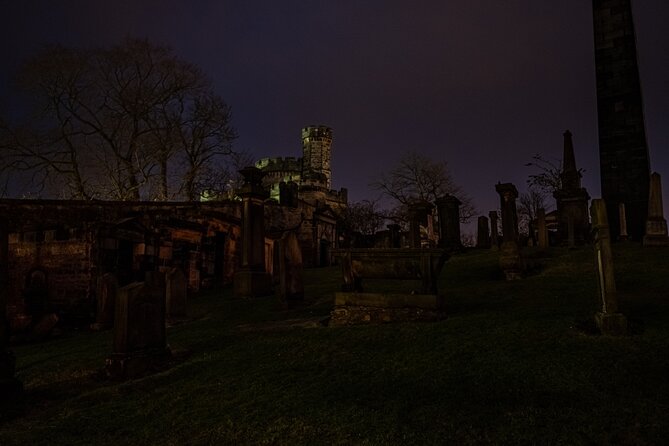 Edinburgh Ghost Tour: Mysteries, Legends and Murders - Stop Focus: The Corpse Trade, Burke and Hare, and Why It’s Chilling