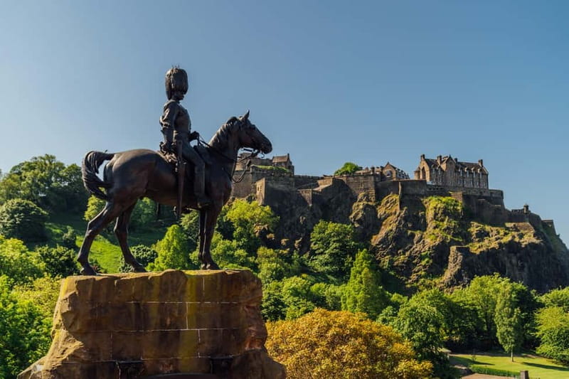 Edinburgh: Hop-On, Hop-Off Bus Tour City & Britannia Combo - City Tour: Old Town focus from Grassmarket to Holyroodhouse