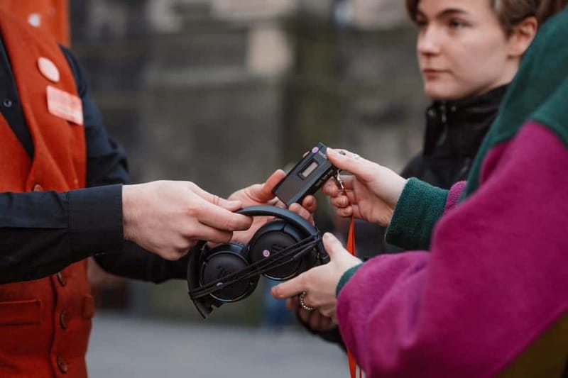 Edinburgh: Immersive Small-Group Historic Vaults Tour - What to wear and how to plan your body for the vaults