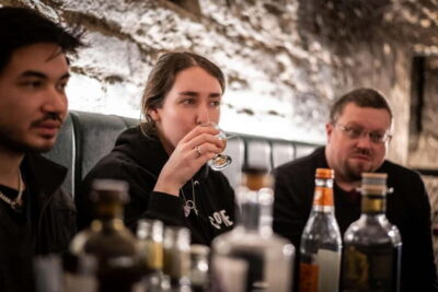 Edinburgh: The Lost Close Underground Scotch Whiskey Tasting - Finding the Meeting Point at Code Pod Hostel (and Not Getting Lost)