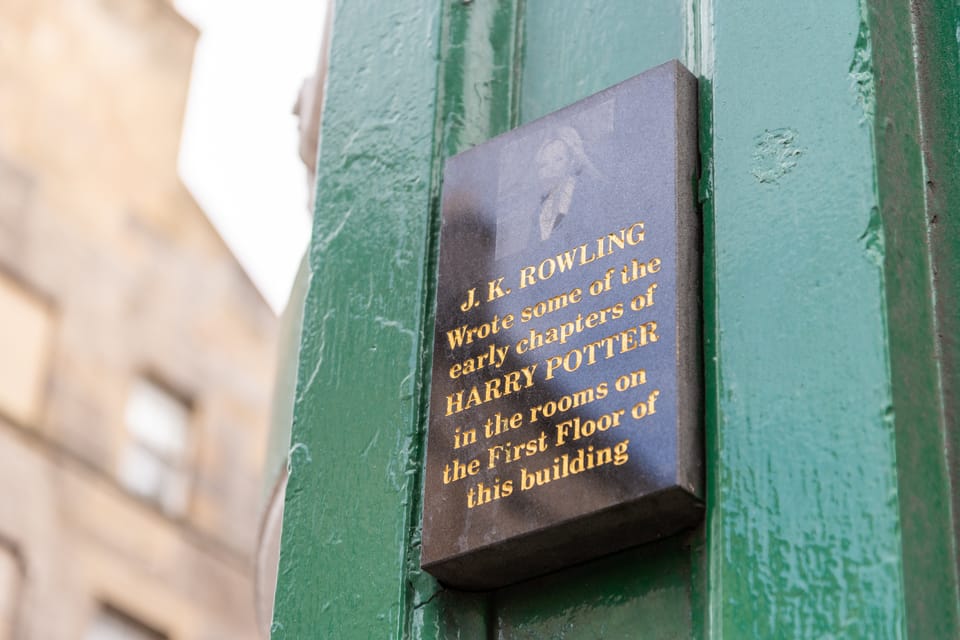 French Language : Original Harry Potter Tour of Edinburgh - City Chambers Golden Handprints and Rowling’s Footsteps