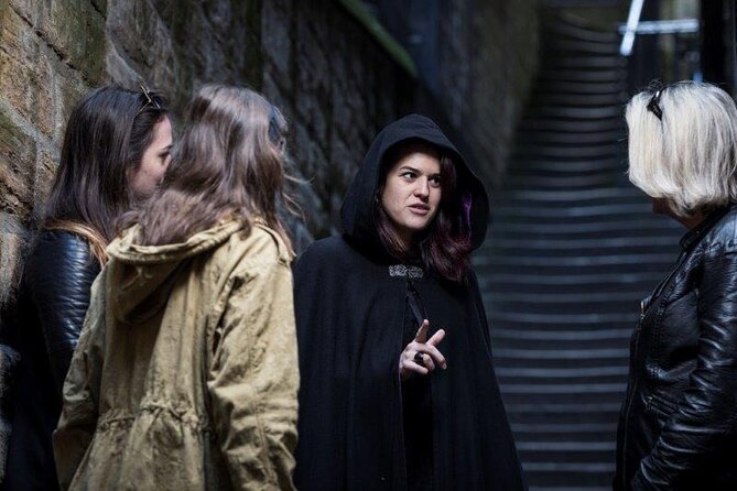 Multi-Sensory Night Walking Tour with Haunted Vaults in Edinburgh - Royal Mile Stop: Shadows, Cruelty, and the Gallows Feeling